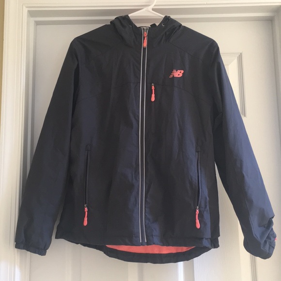New Balance rain jacket - Picture 3 of 4